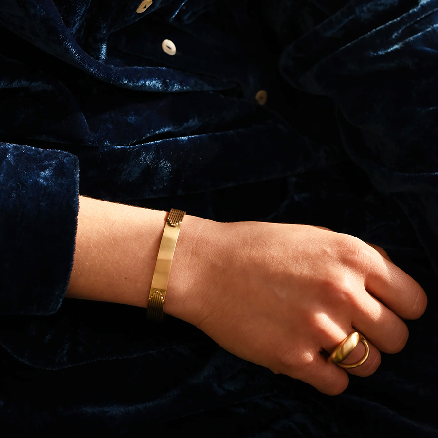 Loop Deco Cuff