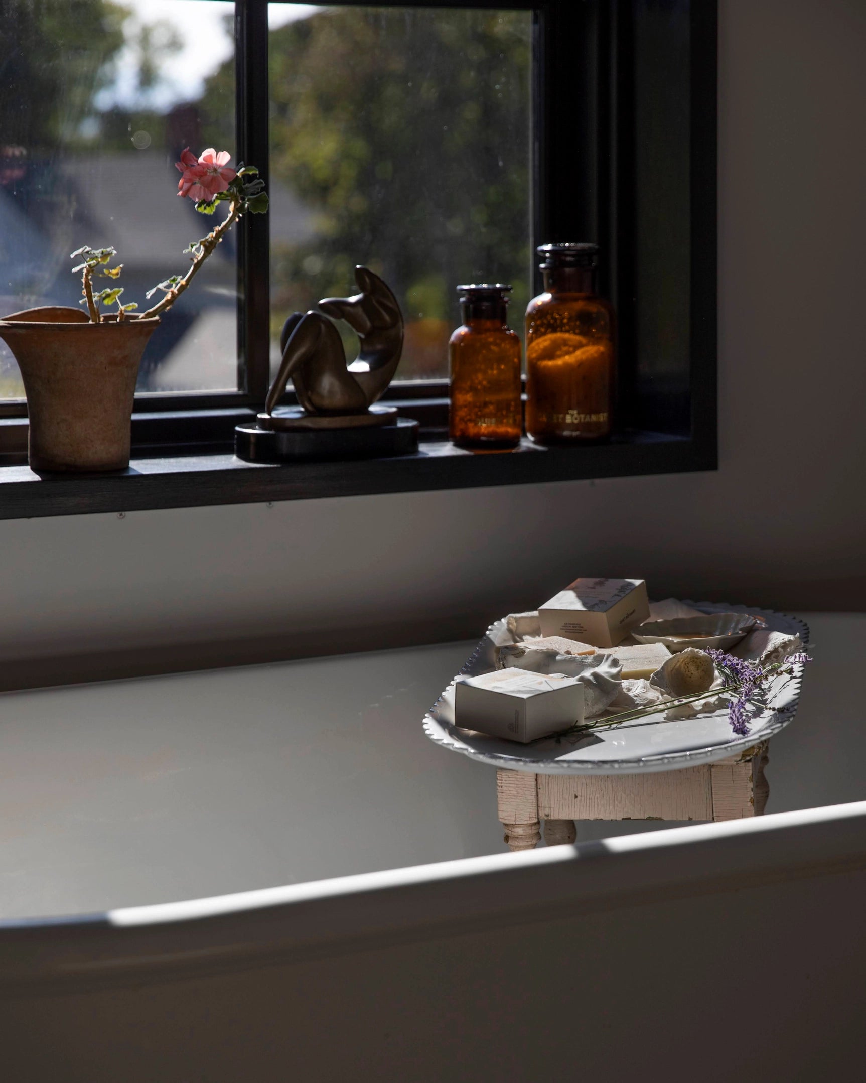 Quiet Botanist Handmade Soap - Honey Bee