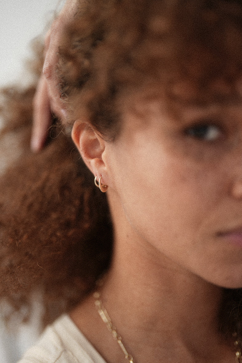 9k Pressed Round Hoops - PAIR