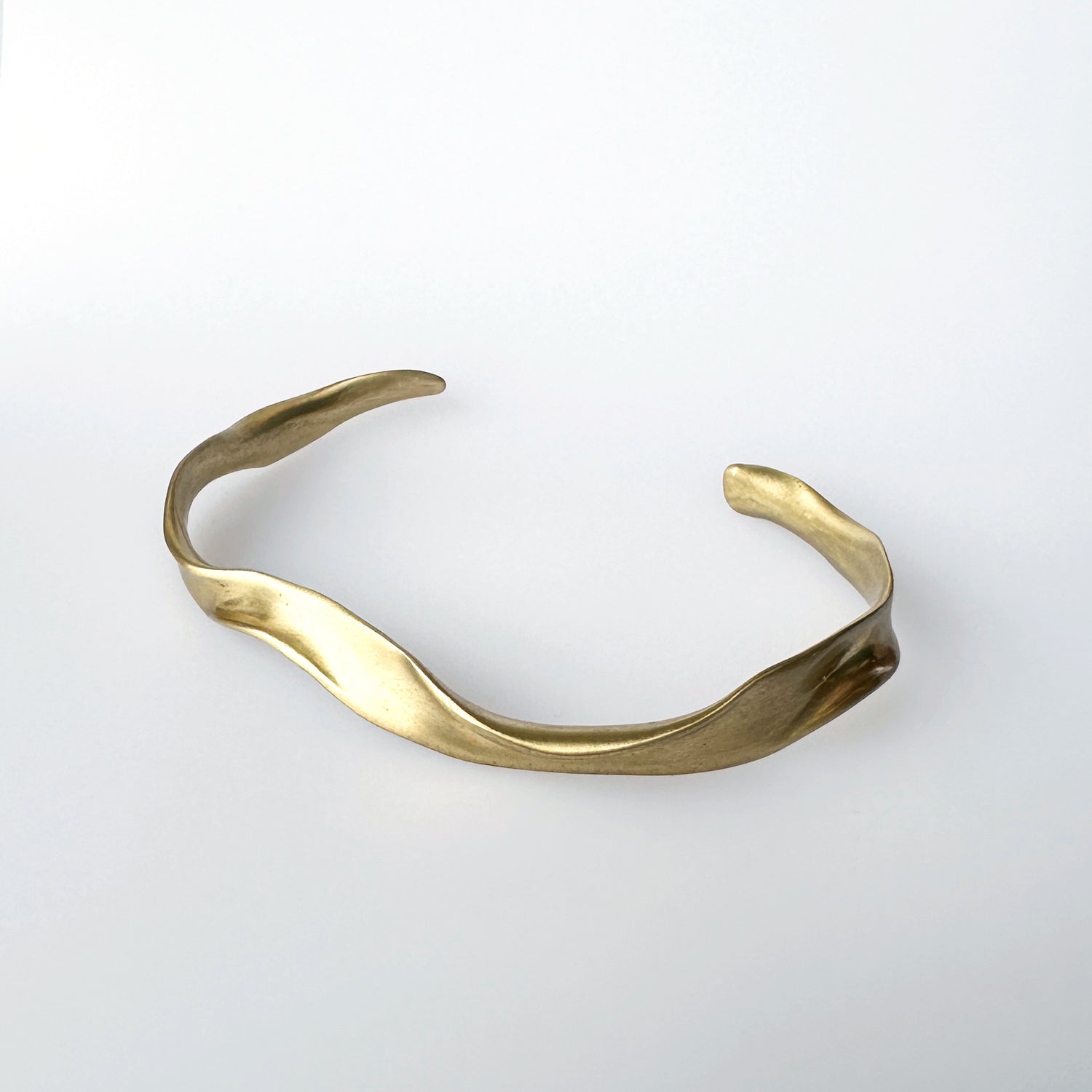 Crinkle Cuff (Brass)