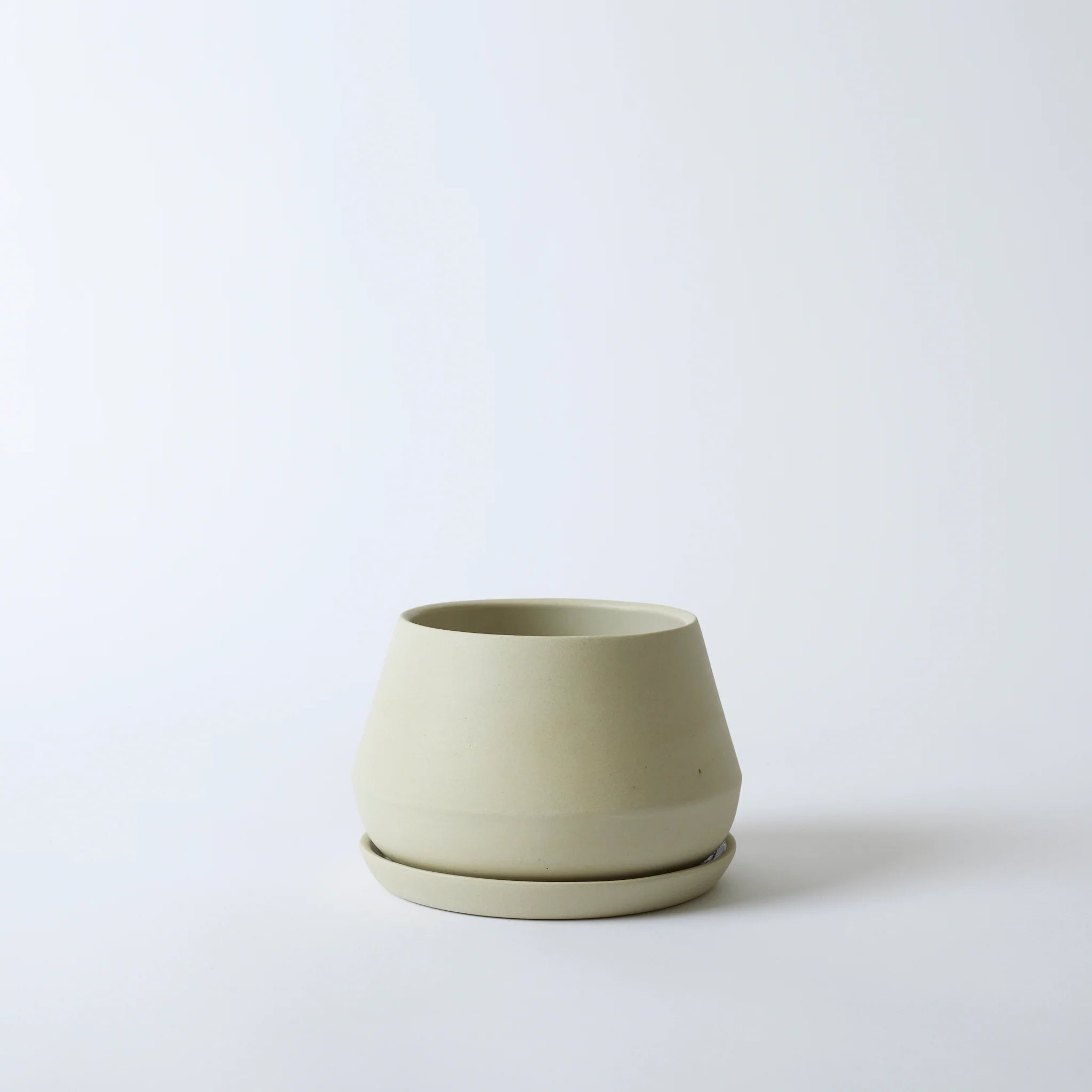 Rancho Planter in Sand