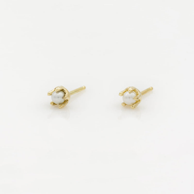 14k Freshwater Pearl Prong Studs