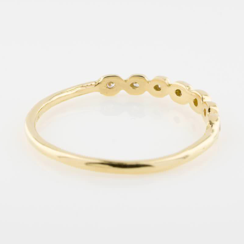 14K Scalloped Circle Band - KESTREL