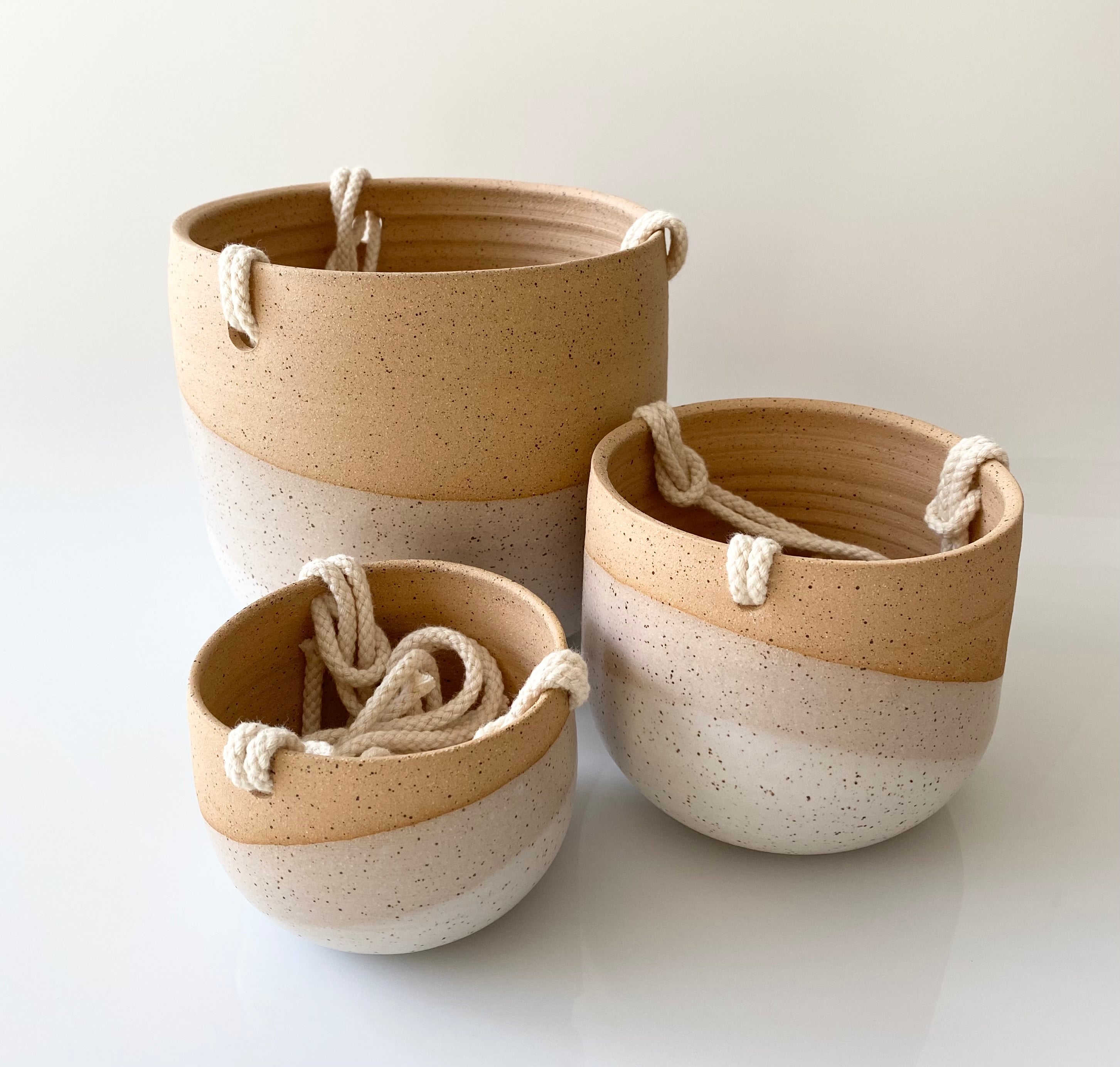 Hands On Speckled Hanging Planter - White