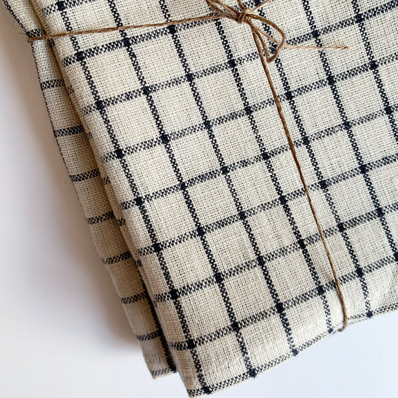 Set of 4 Linen Napkins - Black Grid