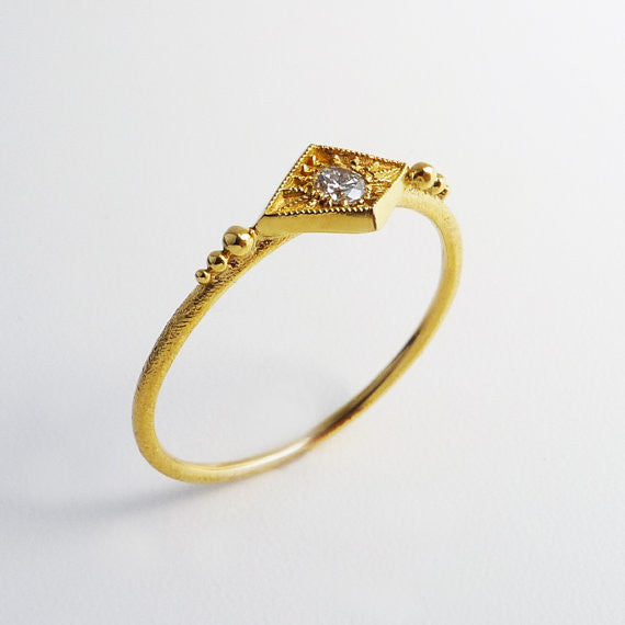 14K Naoma Ring - KESTREL
