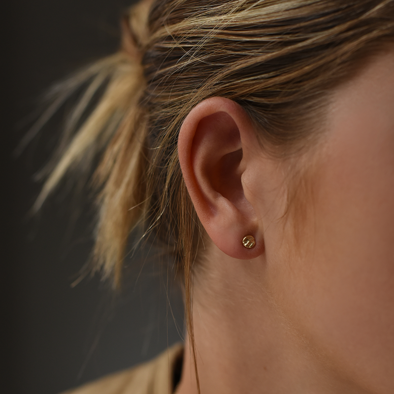 Ridged Circle Stud (Brass)