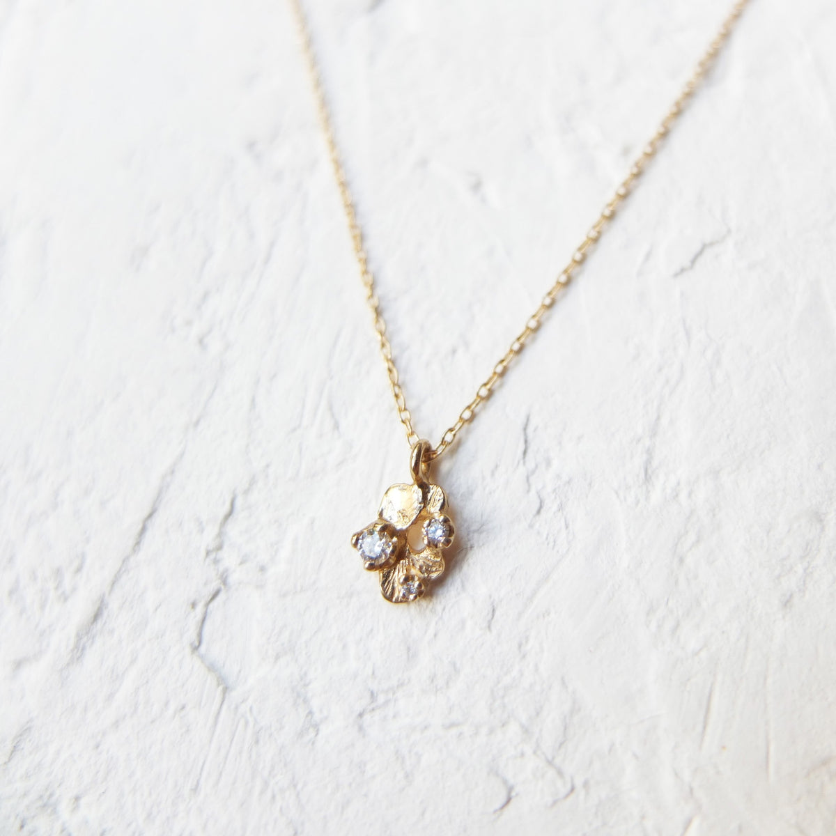 Love-in-Idleness Necklace