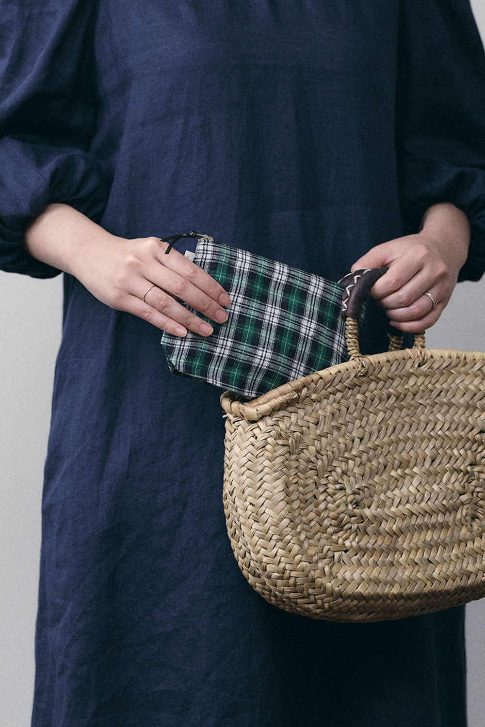 Chris Pouch (Logan Plaid)