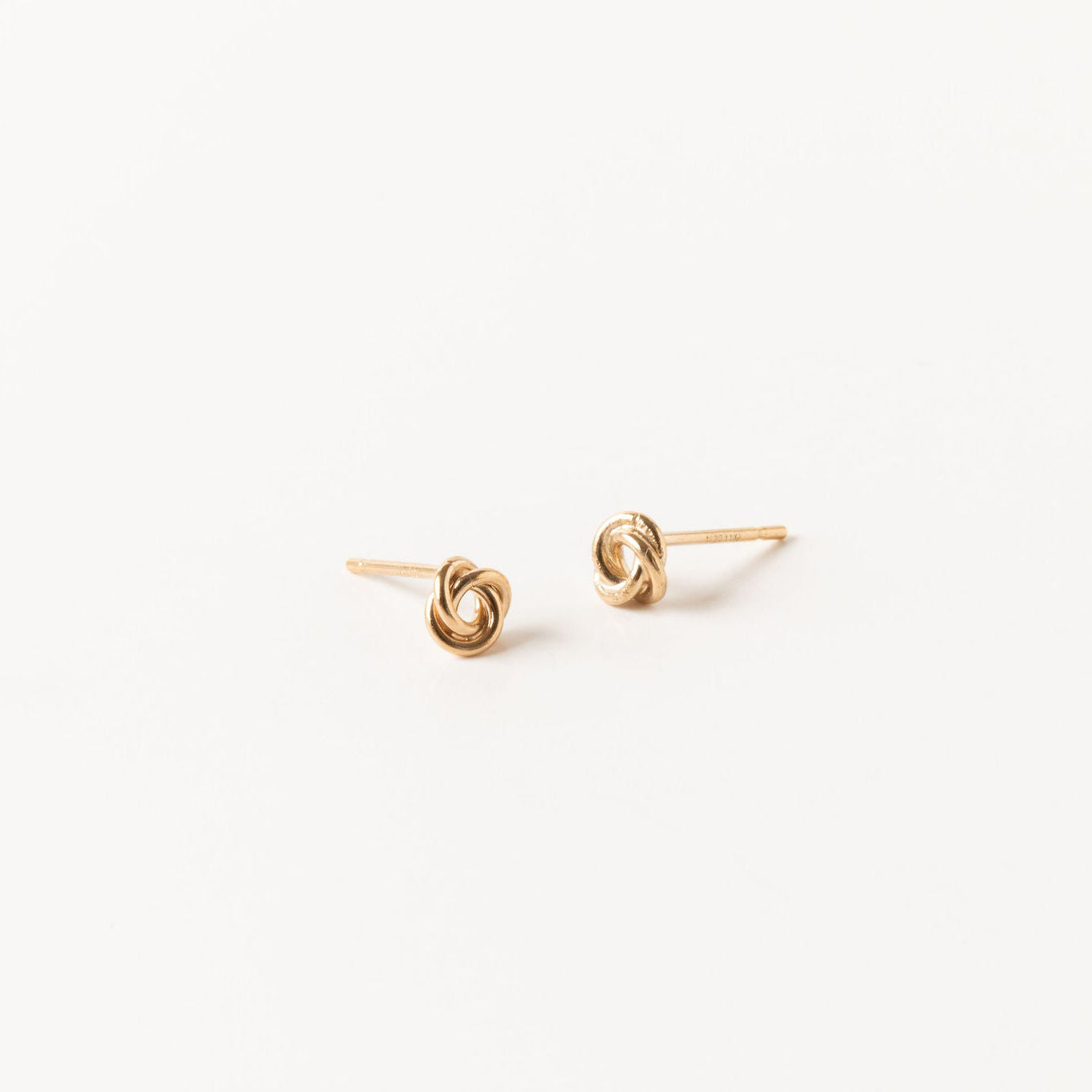 GF Petite Knot Studs