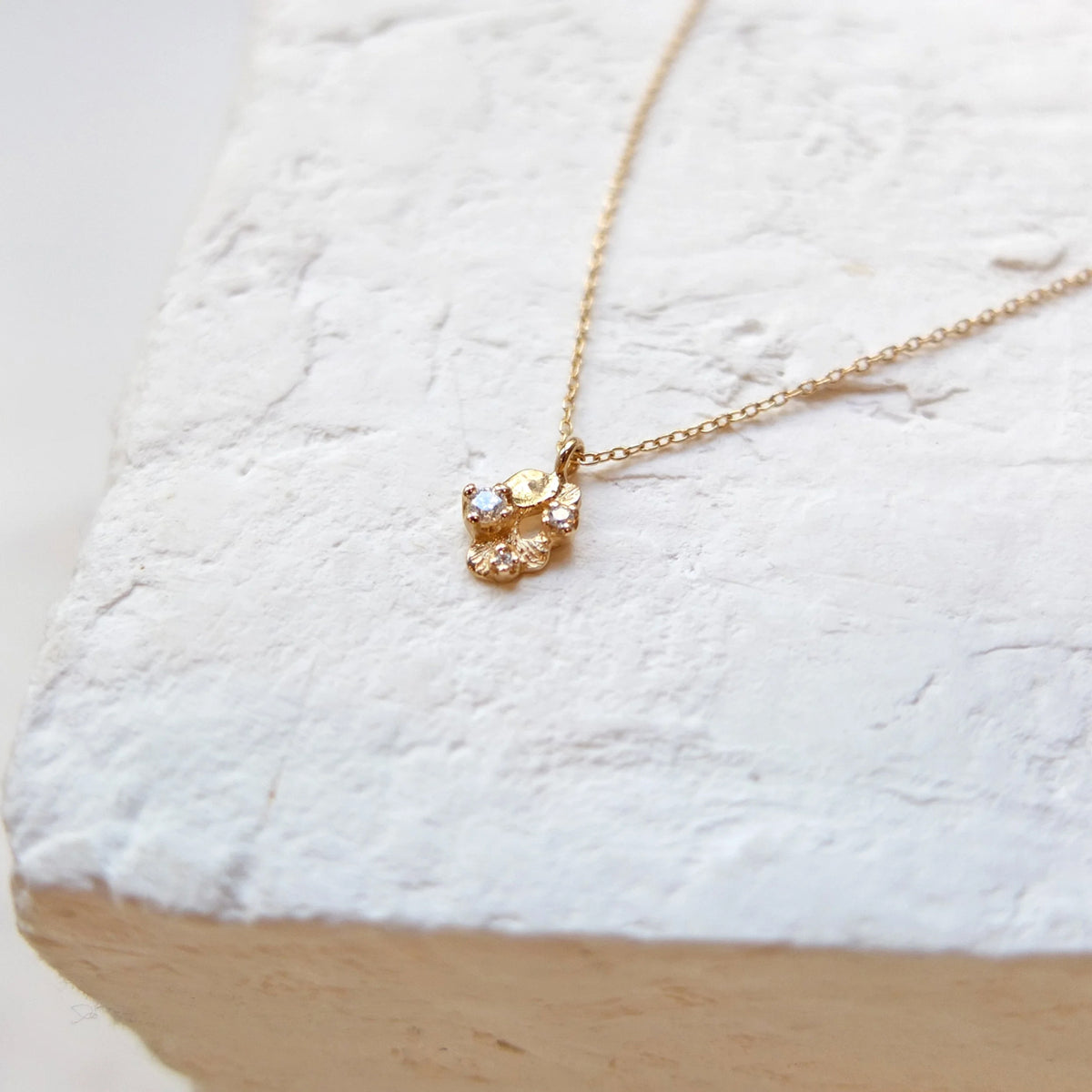Love-in-Idleness Necklace
