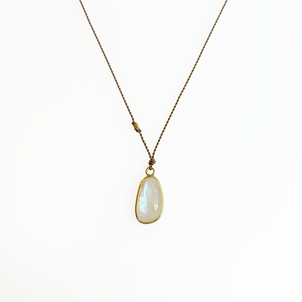 18k Rainbow Moonstone Necklace