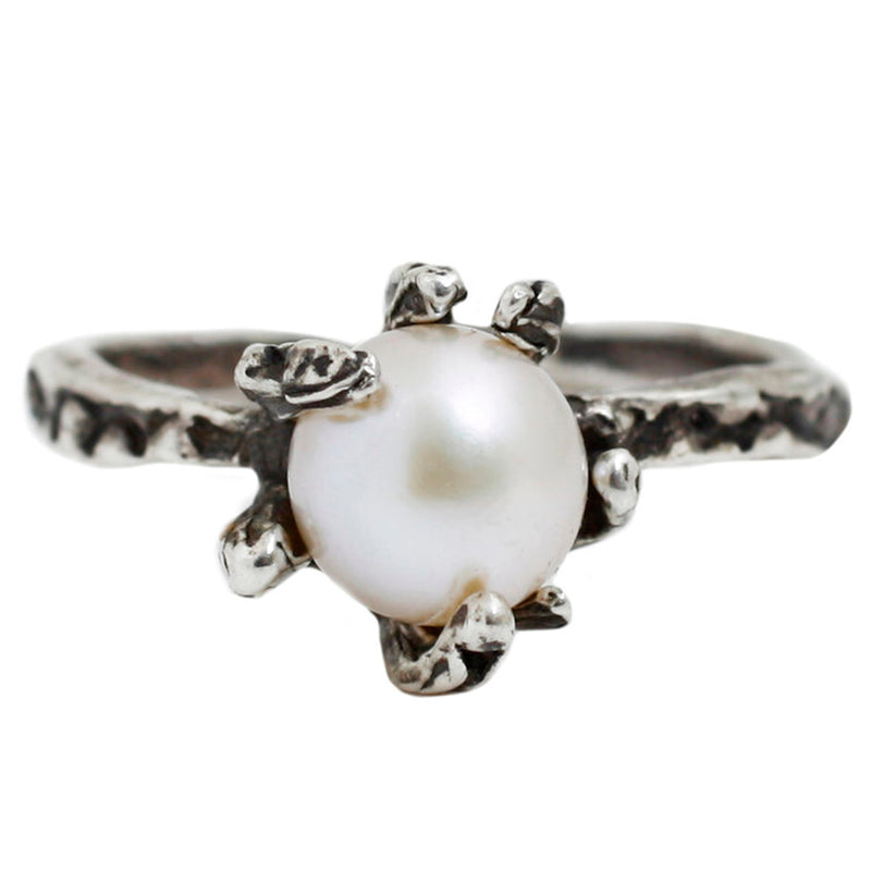 Claw Ring With White Freshwater Pearl