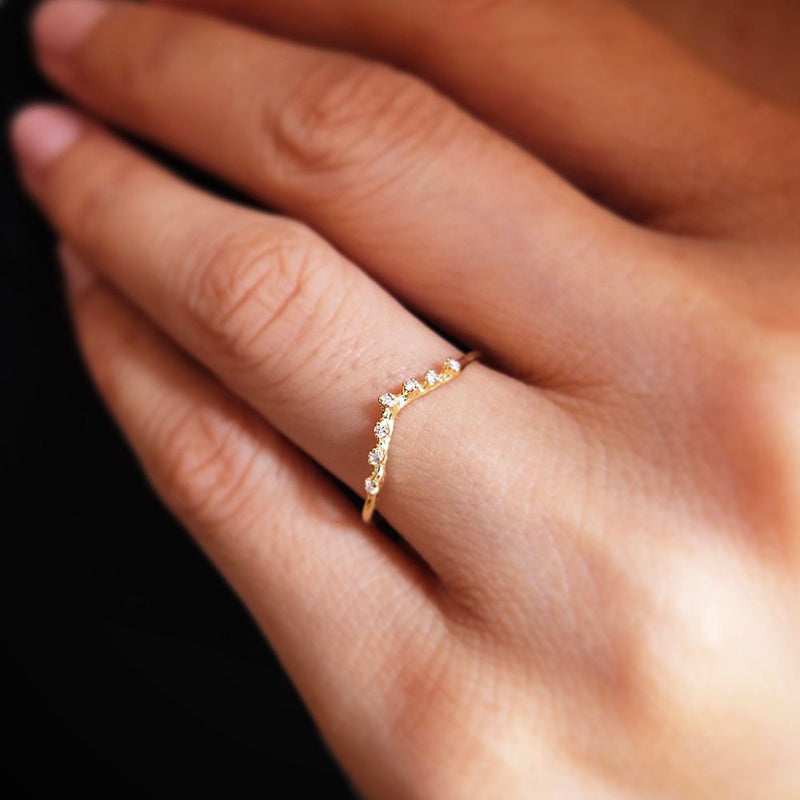 V Shaped Diamond Contour Band Ring - KESTREL
