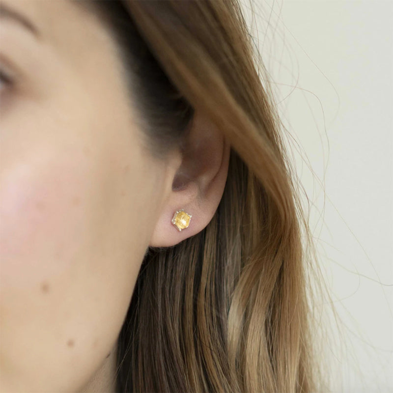Honeycomb Studs