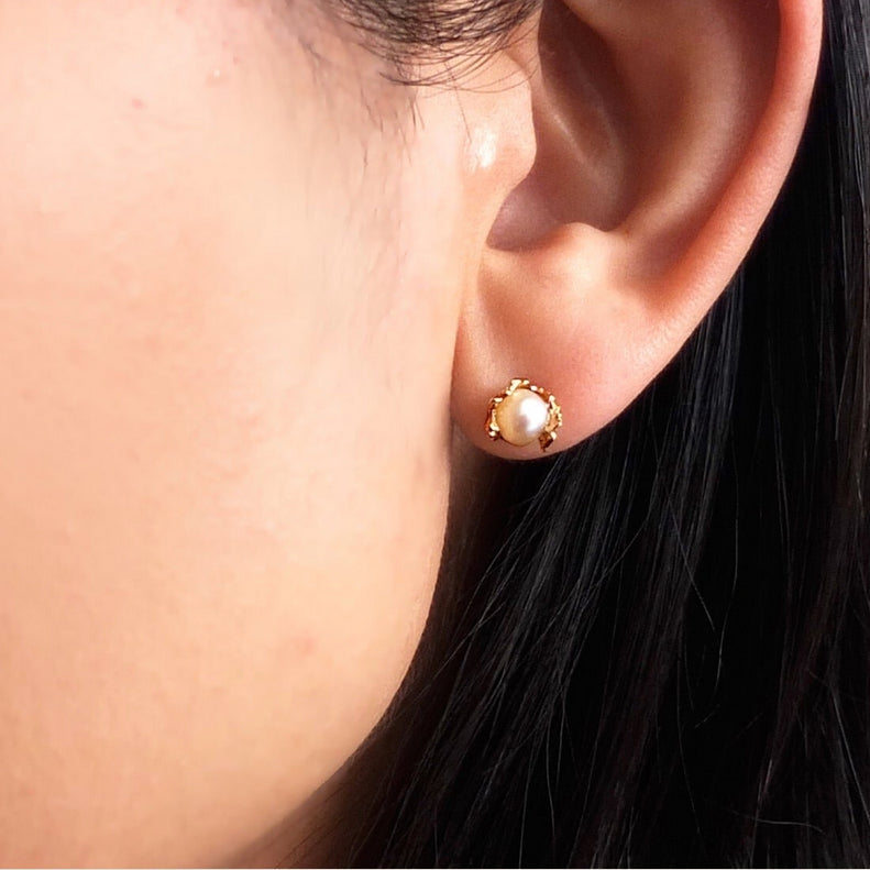 14k Studs w/ Fresh Water Pearls